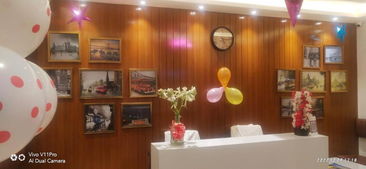 La Cresta Inn コルカタ エクステリア 写真