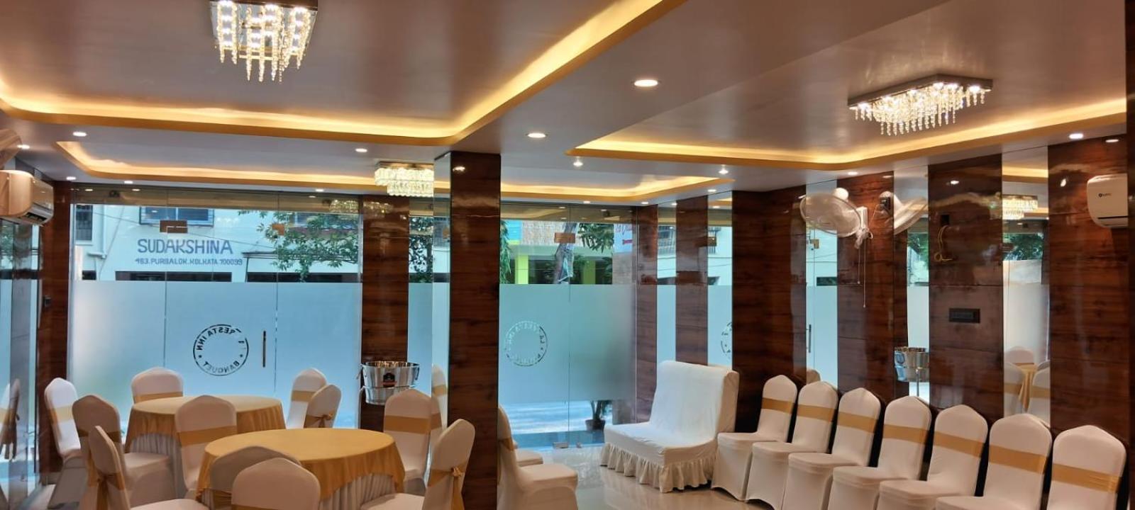 La Cresta Inn コルカタ エクステリア 写真