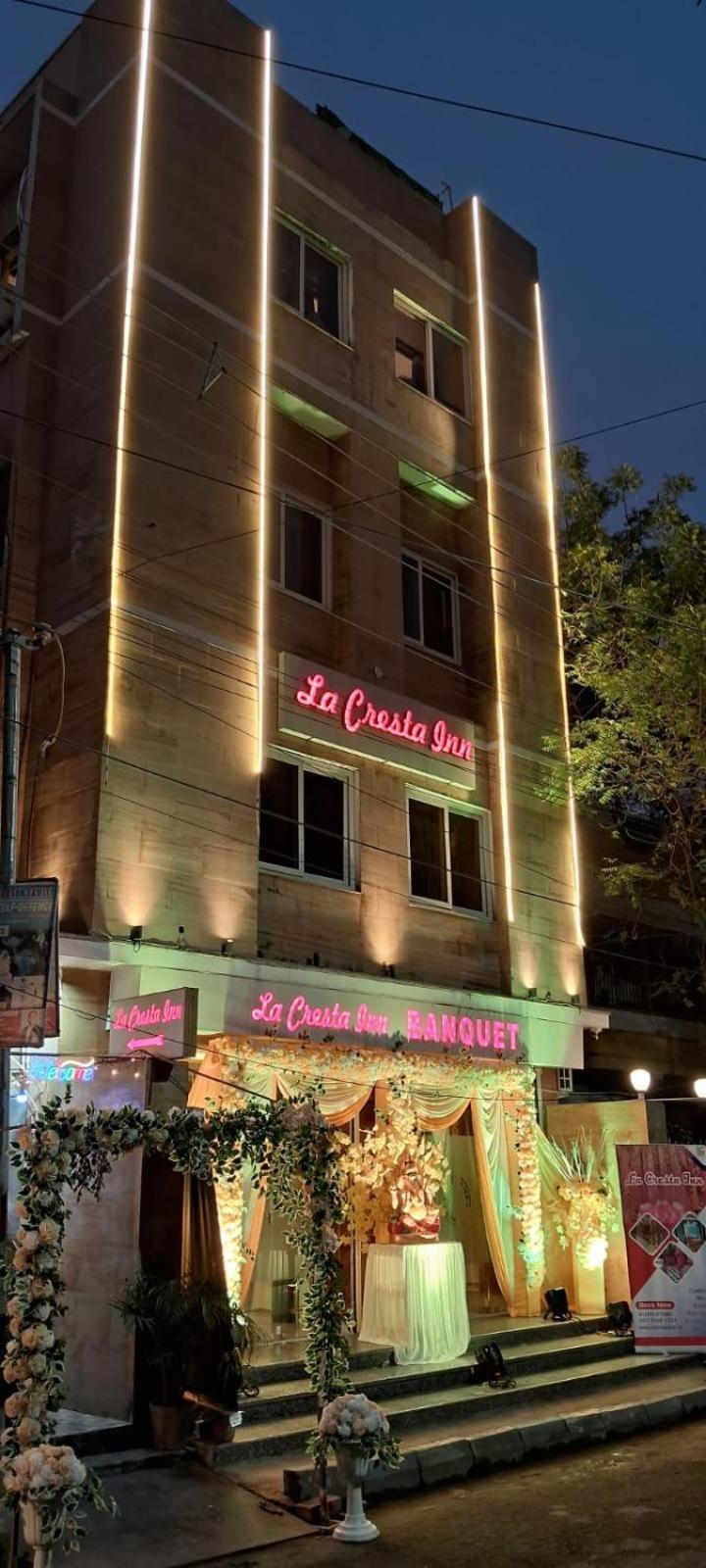 La Cresta Inn コルカタ エクステリア 写真
