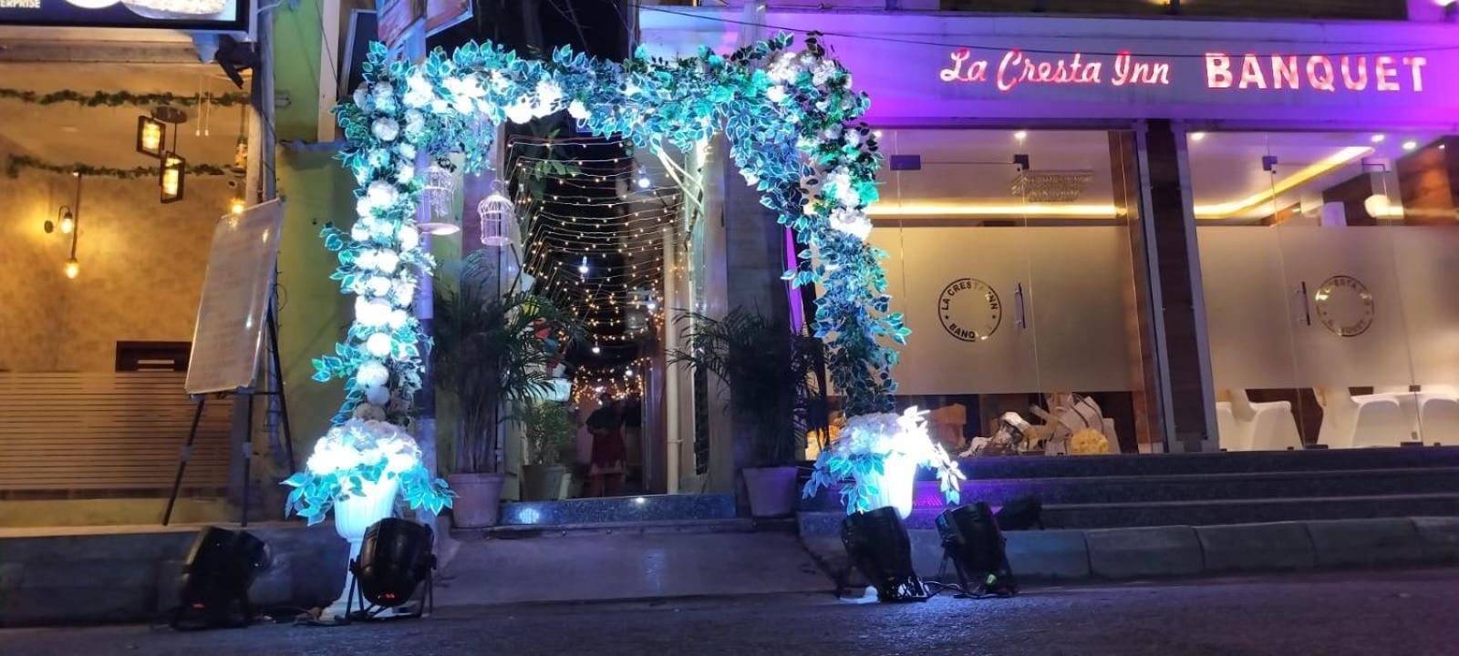 La Cresta Inn コルカタ エクステリア 写真